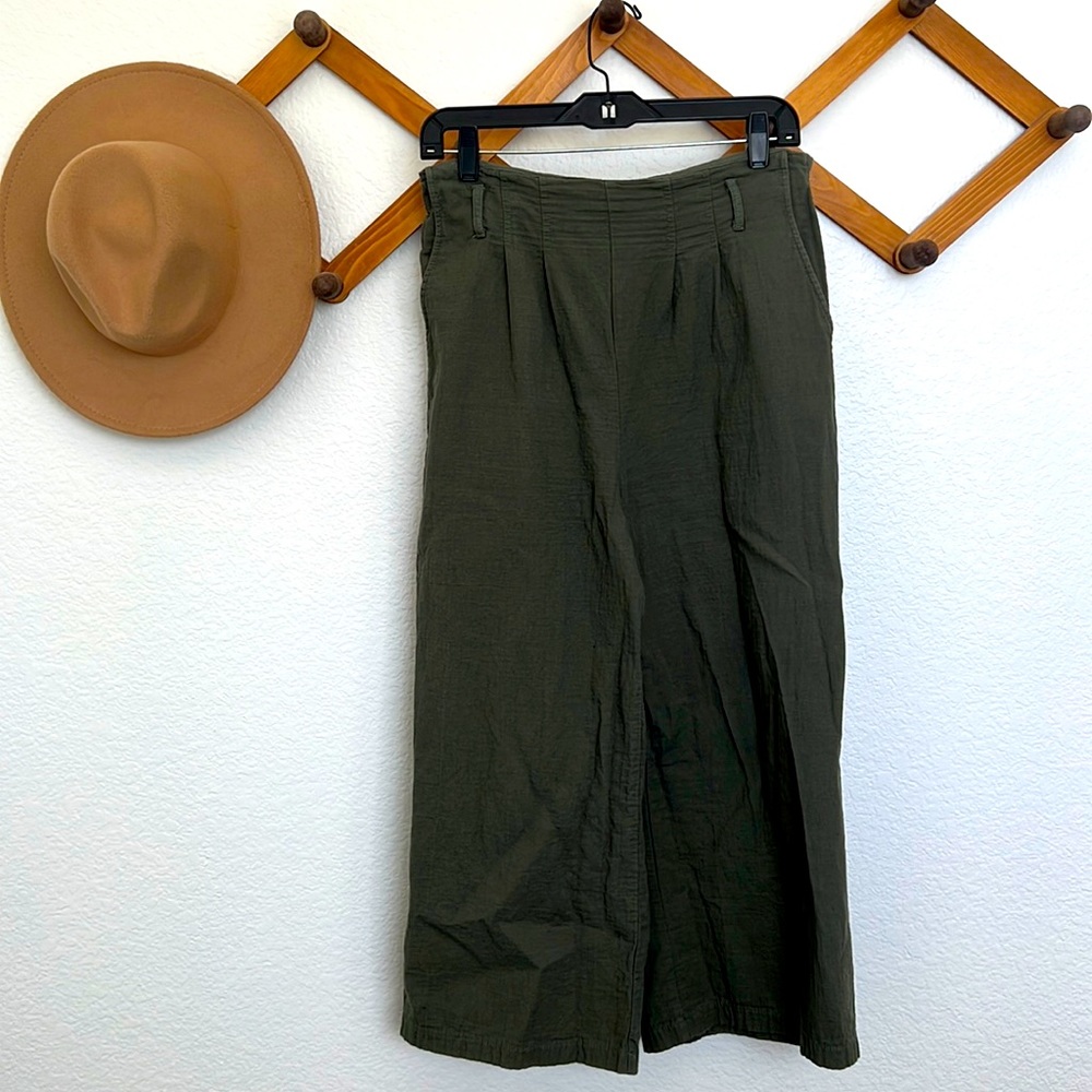 BP olive wide leg cropped pants